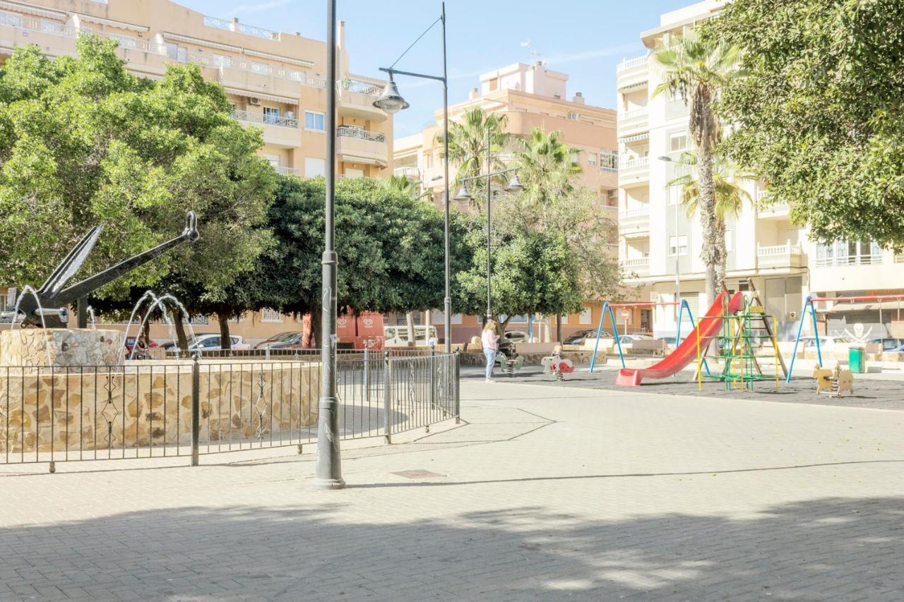 Apartamento Pink Sweet Home Torrevieja Kültér fotó